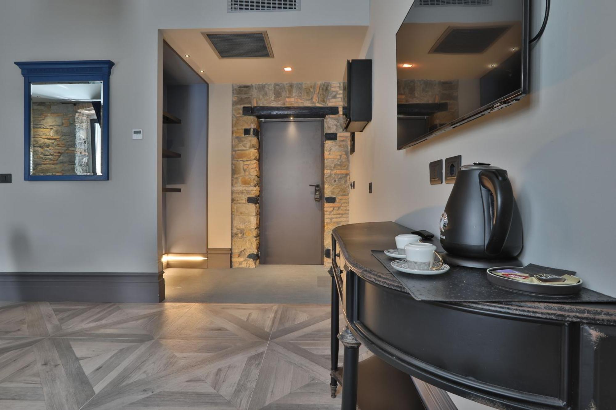 Forvm Bijoux Rooms Триест Экстерьер фото